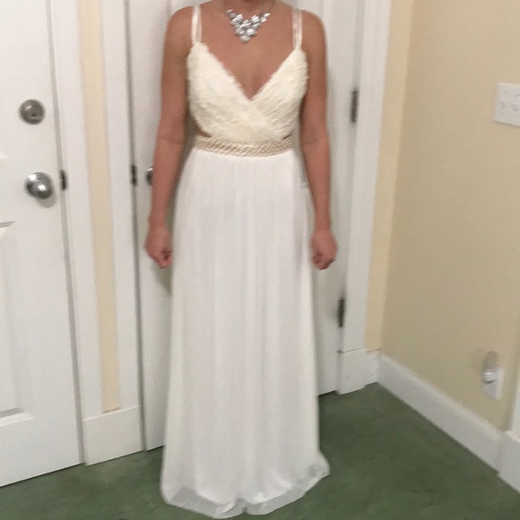 Xtraordinaire Dresses & Skirts - NWT Wedding Prom Chiffon Dress Ivory